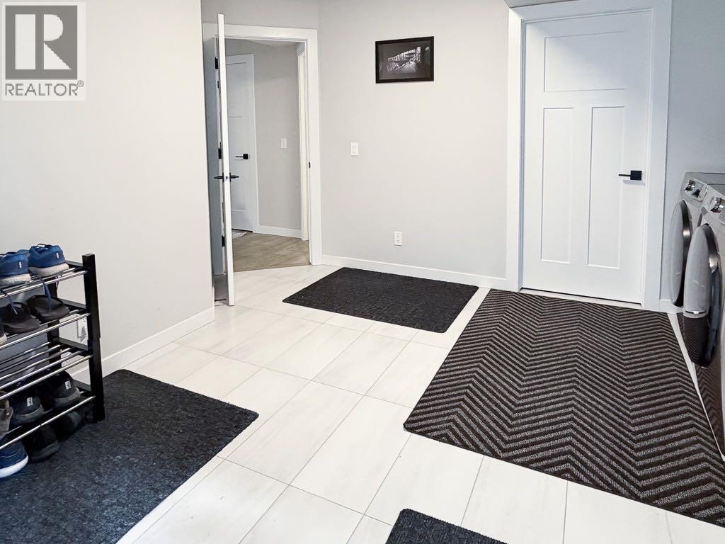 2, 729 7th Street, Canmore, Alberta  T1W 2C3 - Photo 32 - A2328137
