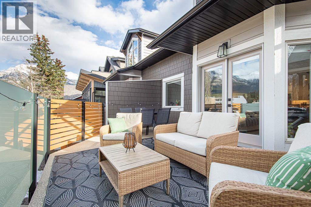 2, 729 7th Street, Canmore, Alberta  T1W 2C3 - Photo 2 - A2328137