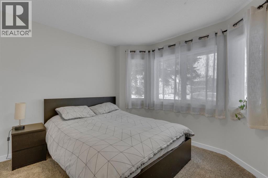 2, 729 7th Street, Canmore, Alberta  T1W 2C3 - Photo 25 - A2328137