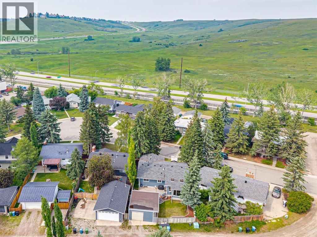 5689 Brenner Crescent Nw, Calgary, Alberta  T2L 1Z3 - Photo 2 - A2324742