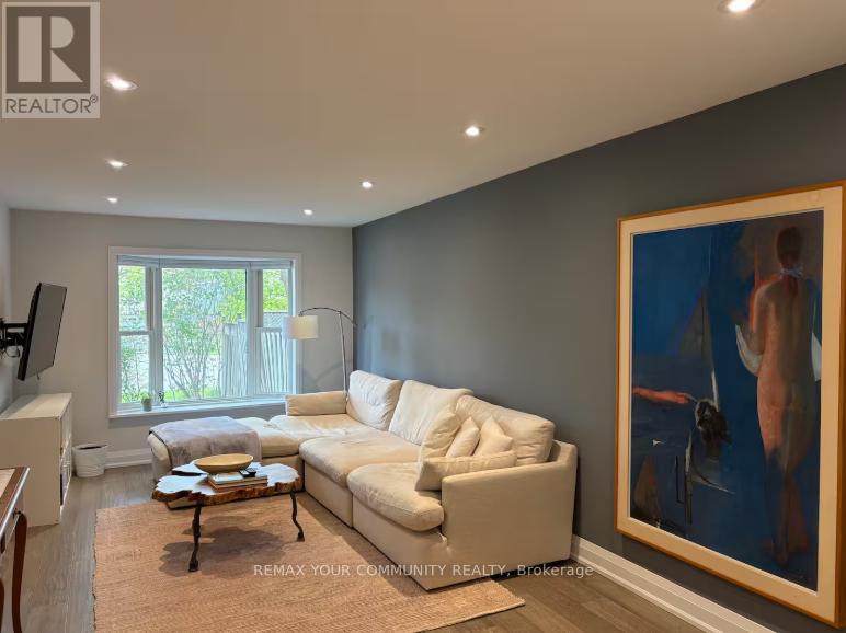 94 Springhead Gardens, Richmond Hill, Ontario L4C 5C4 - Photo 6 - N13664364