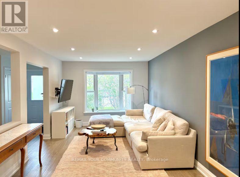 94 Springhead Gardens, Richmond Hill, Ontario L4C 5C4 - Photo 7 - N13664364