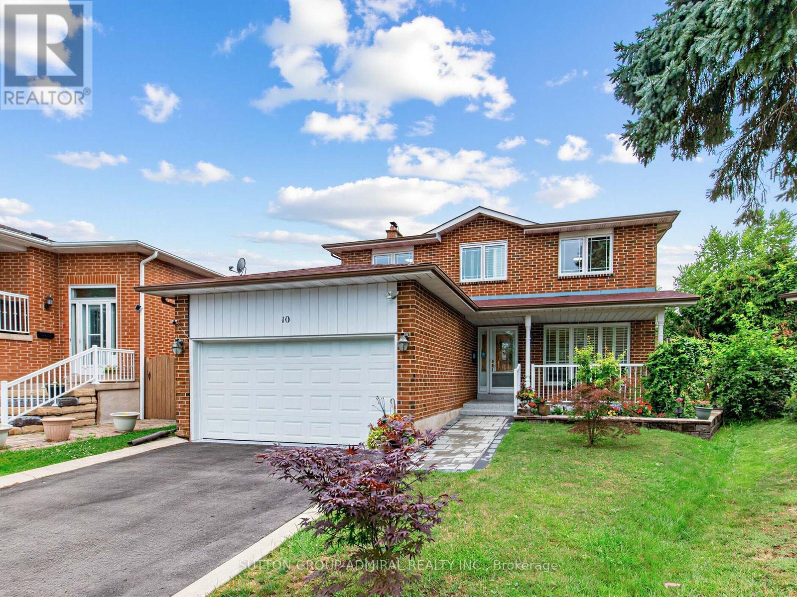 10 TORINO PLACE, Vaughan, Ontario