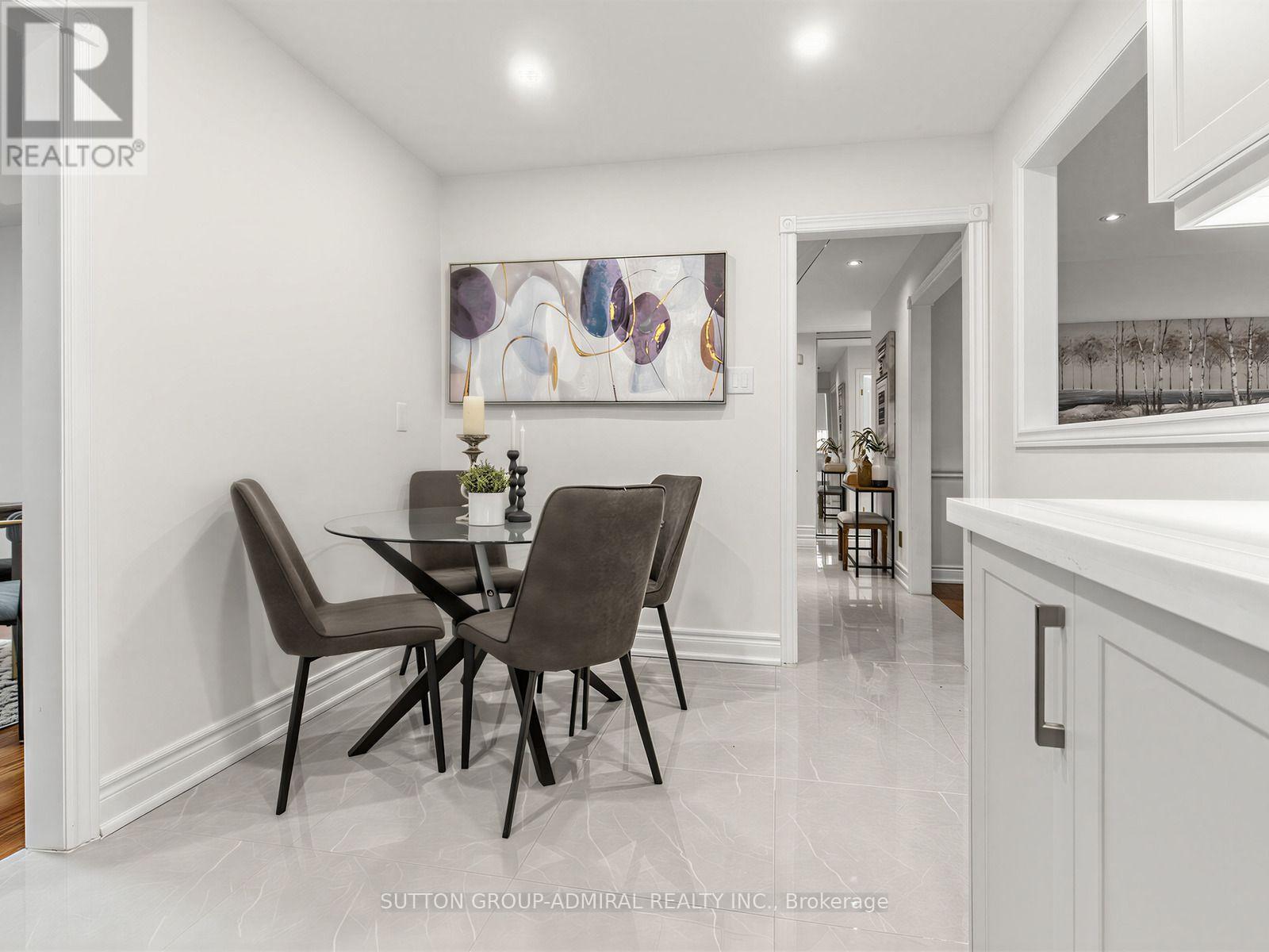 10 Torino Place, Vaughan, Ontario  L4K 2L4 - Photo 14 - N13664388