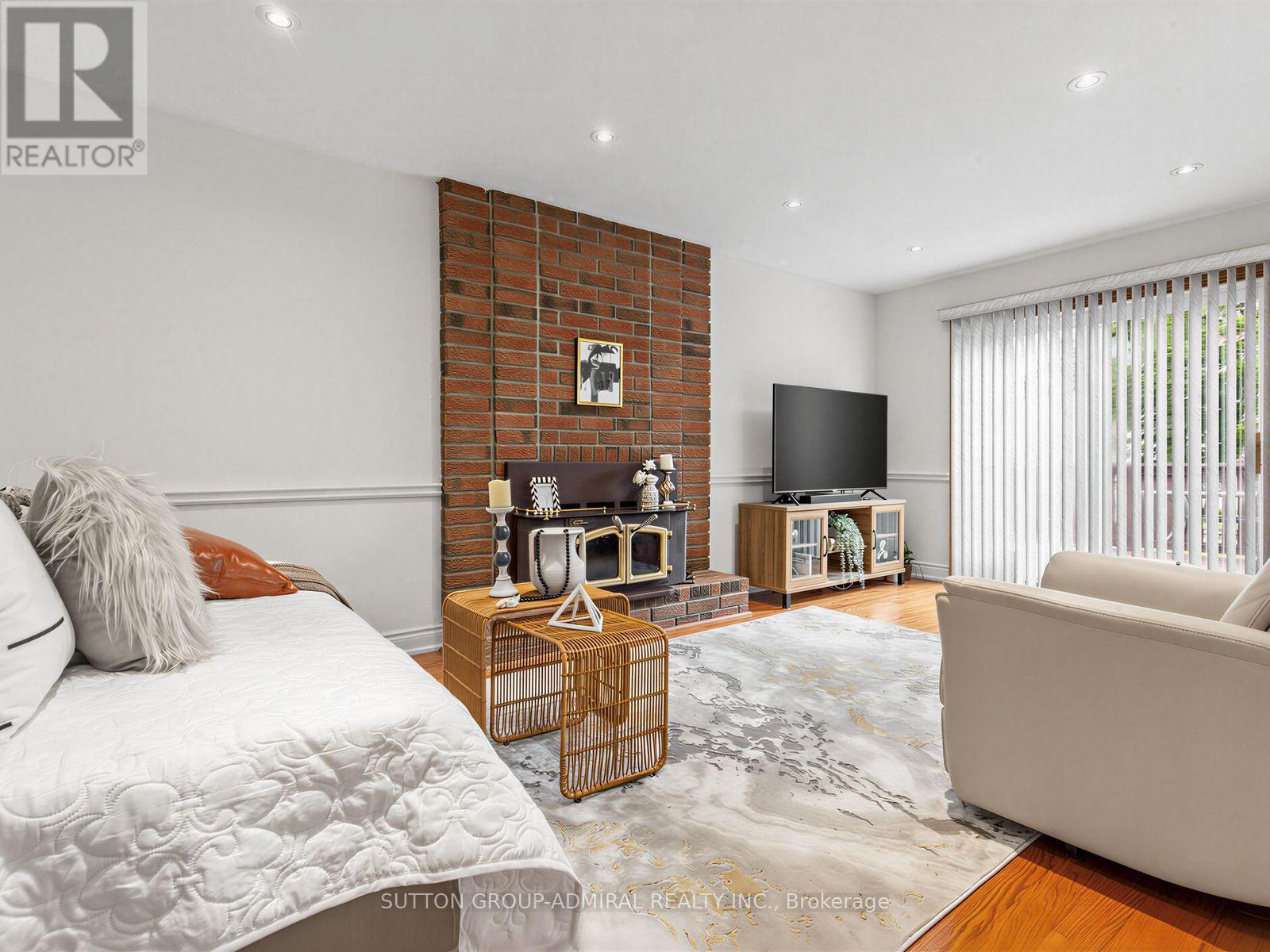 10 Torino Place, Vaughan, Ontario  L4K 2L4 - Photo 16 - N13664388