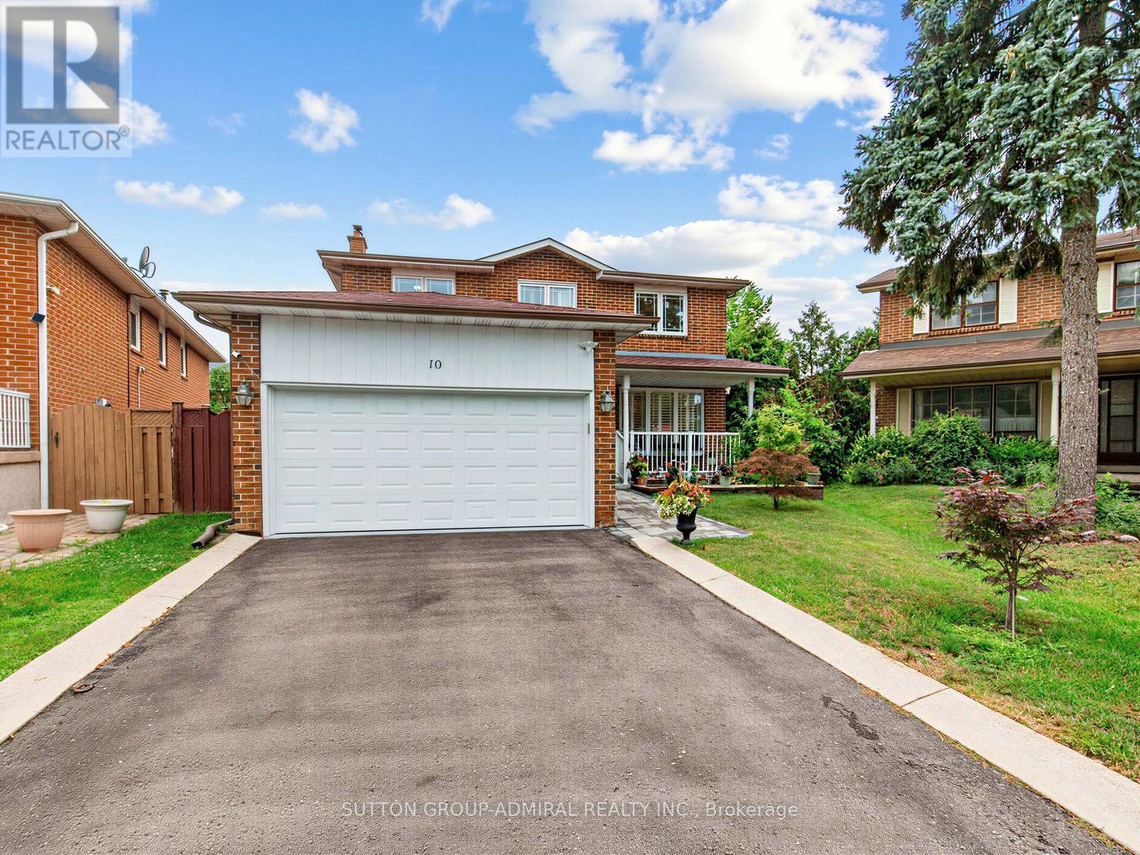 10 Torino Place, Vaughan, Ontario  L4K 2L4 - Photo 2 - N13664388