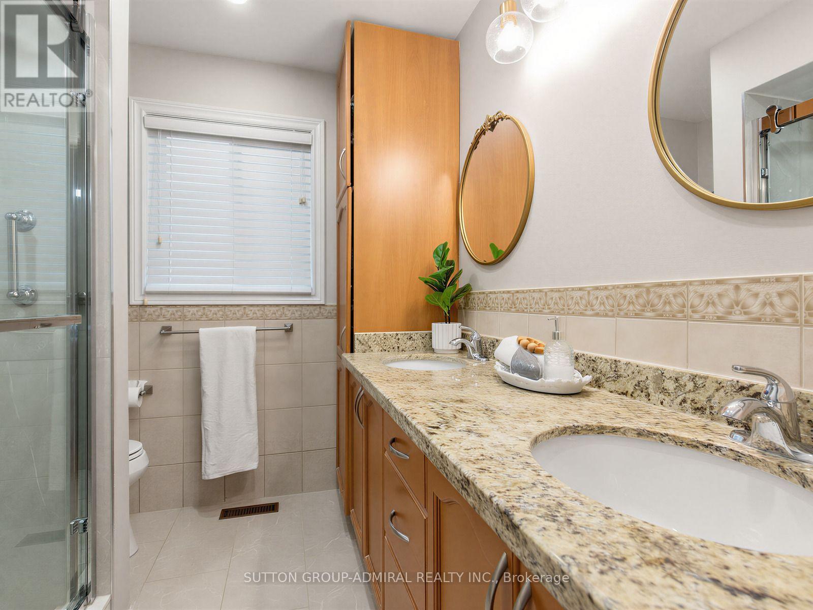 10 Torino Place, Vaughan, Ontario  L4K 2L4 - Photo 25 - N13664388
