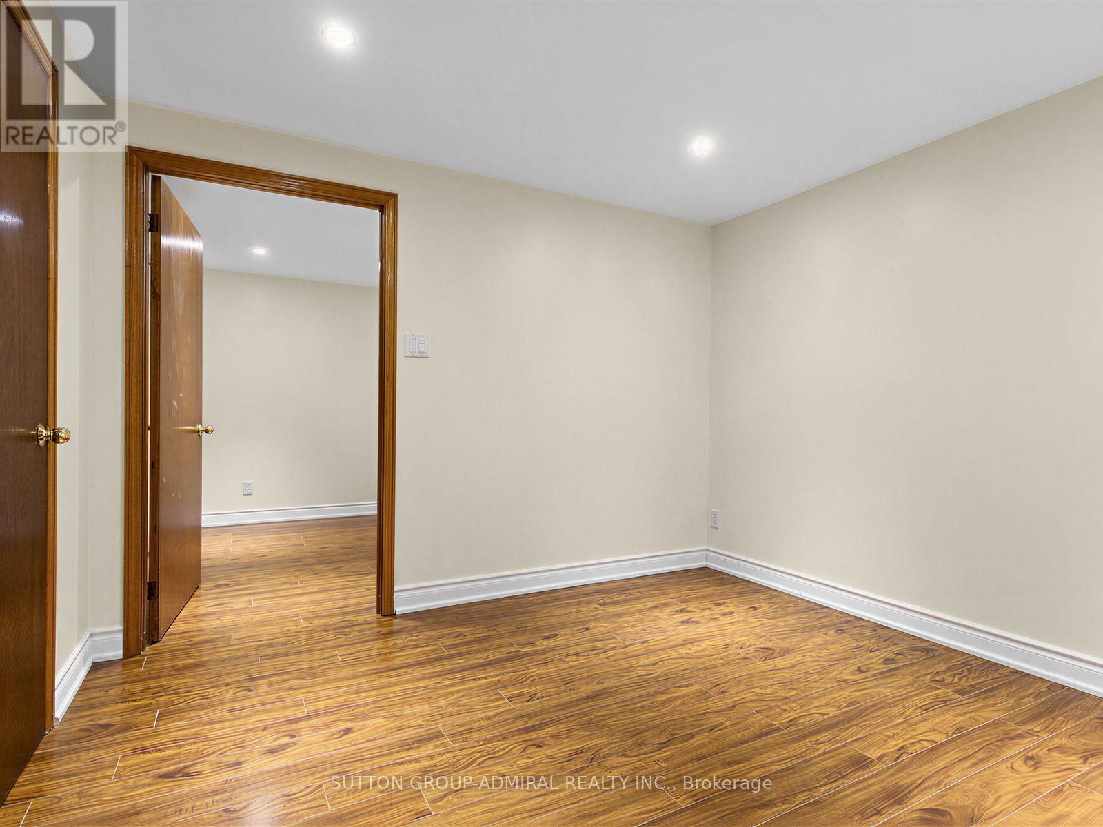 10 Torino Place, Vaughan, Ontario  L4K 2L4 - Photo 33 - N13664388