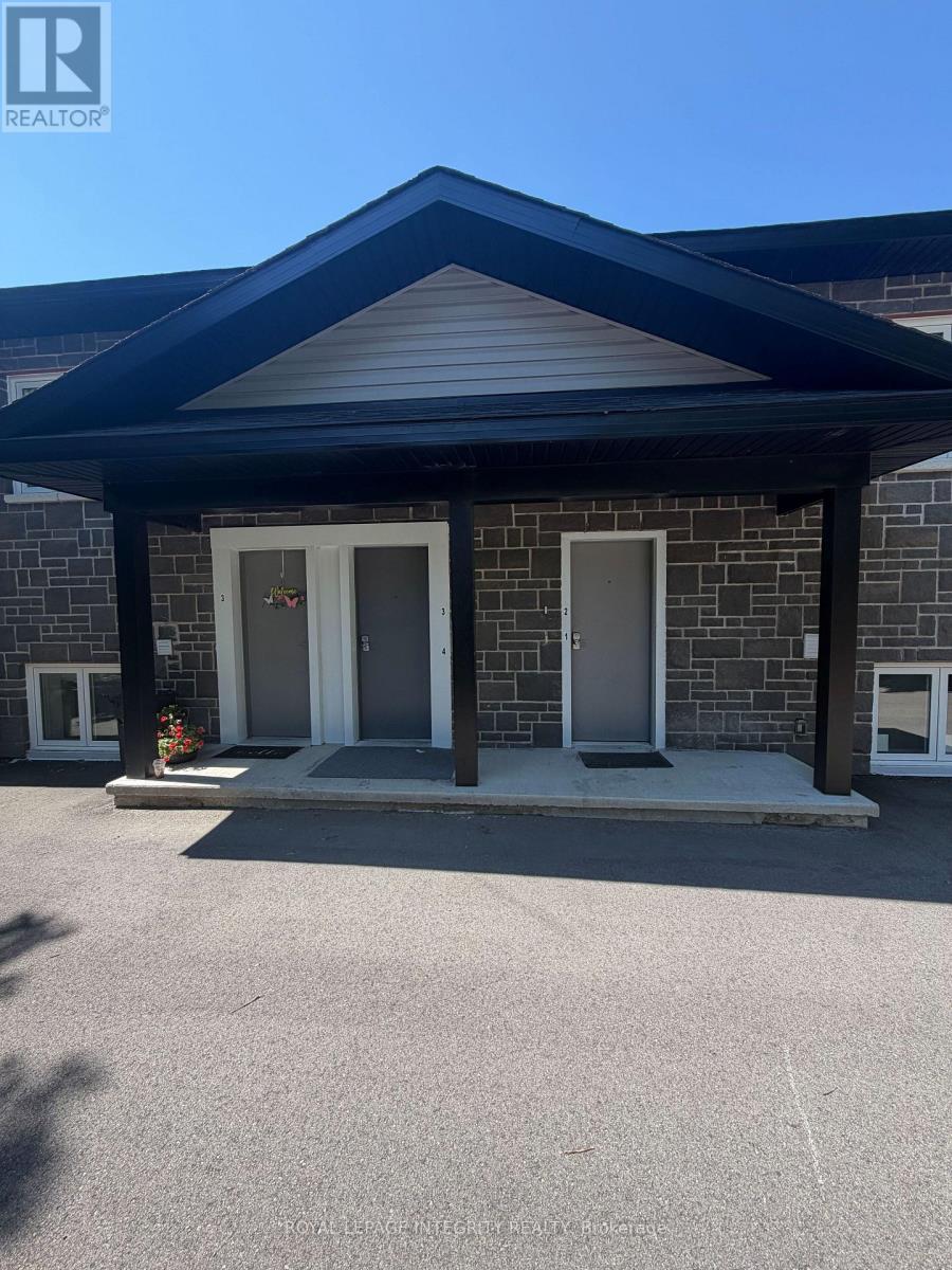 1 - 82 Christopher Hamilton Street, Ottawa, Ontario