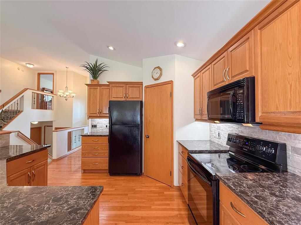 150 Lynx Crescent, Brandon, Manitoba  R7B 3R5 - Photo 6 - 202620024