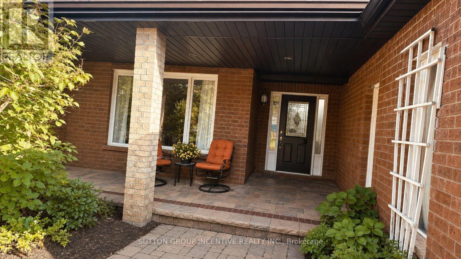 73 Trillium Crescent, Barrie, Ontario  L4N 6H6 - Photo 2 - S13664396