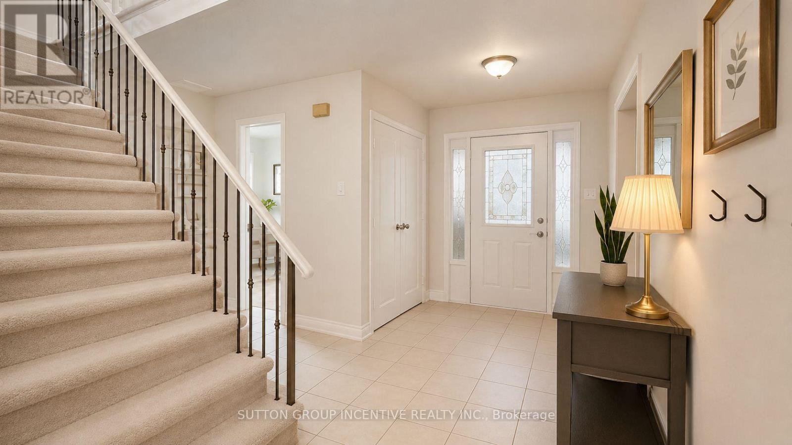 73 Trillium Crescent, Barrie, Ontario  L4N 6H6 - Photo 3 - S13664396