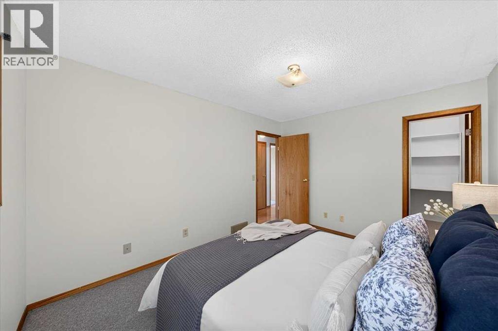 1837 Meadowbrook Drive Se, Airdrie, Alberta  T4A 1V5 - Photo 30 - A2336263