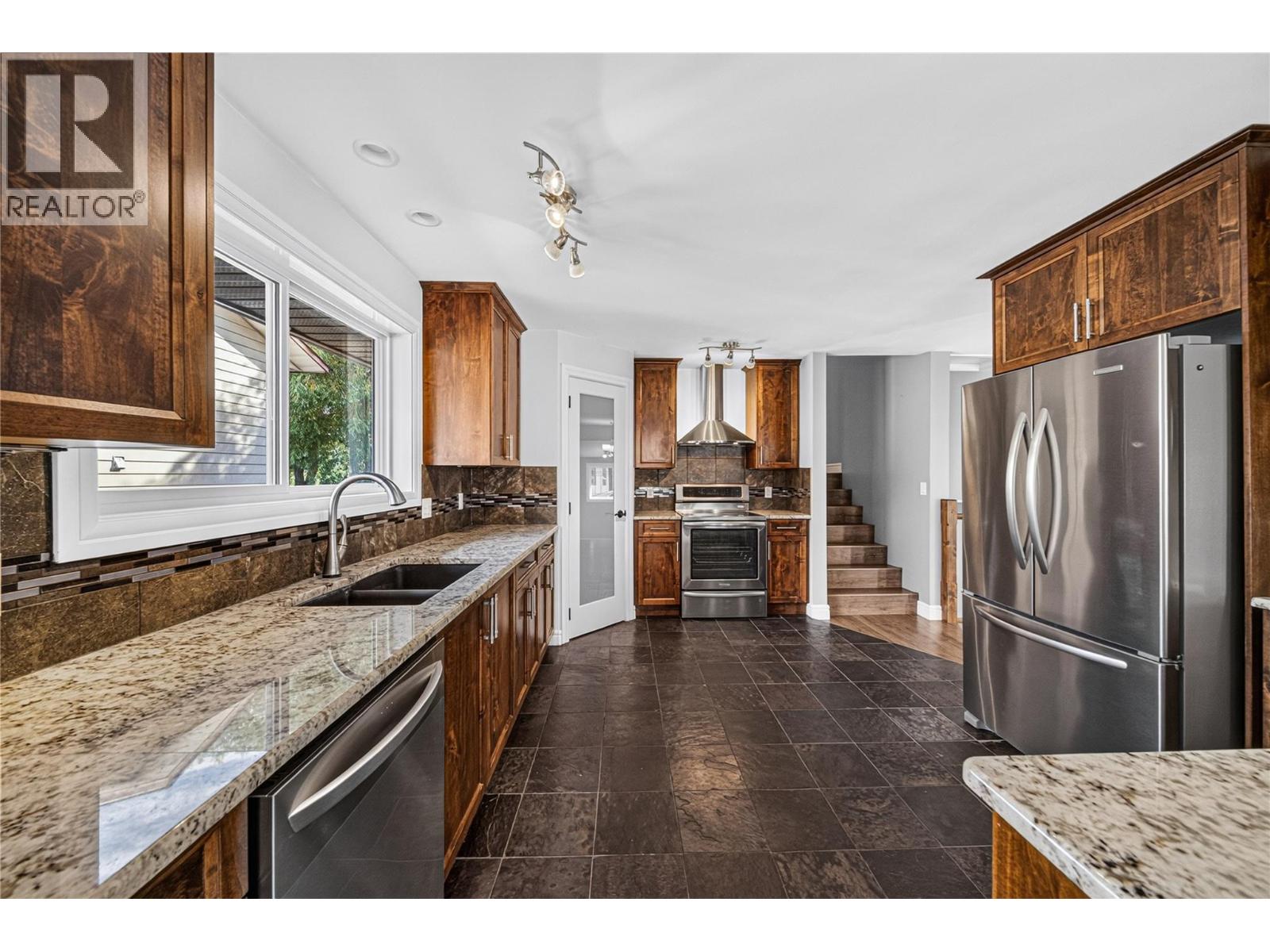 1276 Pinyon Road, Sparwood, British Columbia  V0B 2G2 - Photo 21 - 10395669