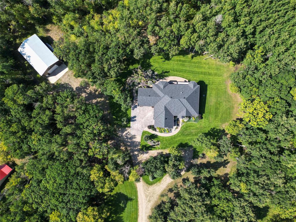 25 Howard Street, Carberry, Manitoba  R0K 0H0 - Photo 3 - 202620183