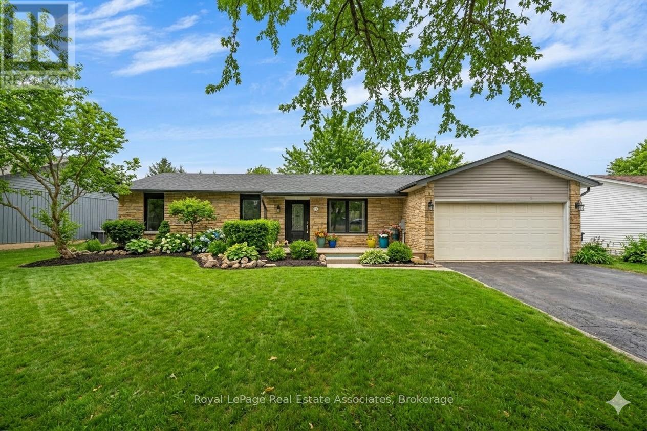 44 Mcclellan Road, Caledon, Ontario  L7K 0C8 - Photo 2 - W13664368
