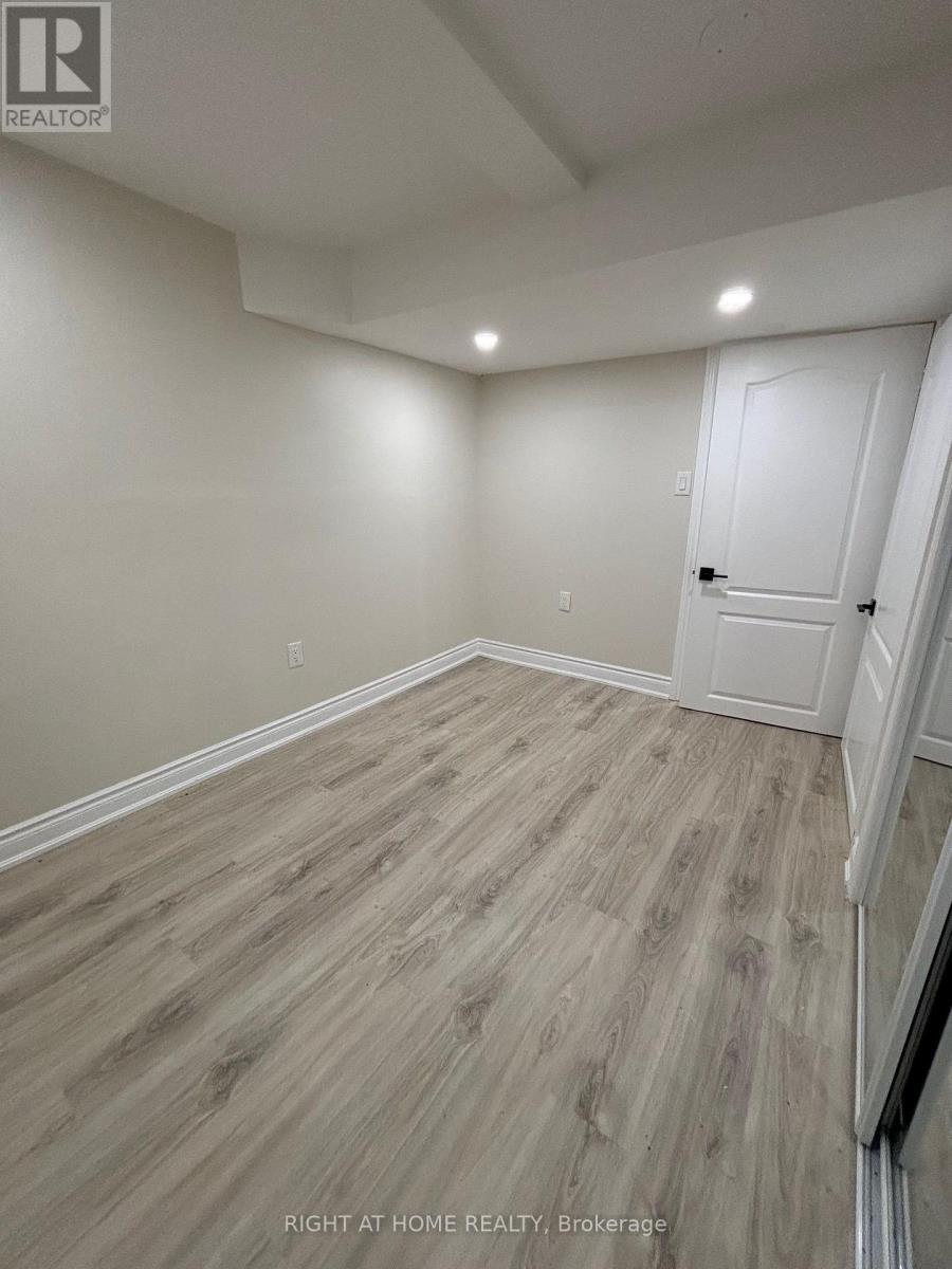 Lower - 3574 Ash Row Crescent, Mississauga, Ontario  L5L 1K4 - Photo 17 - W13664420