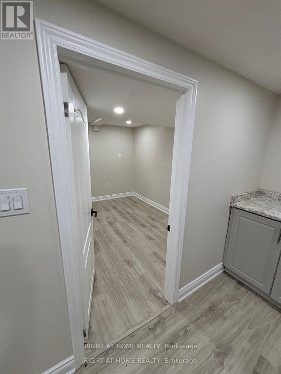 Lower - 3574 Ash Row Crescent, Mississauga, Ontario  L5L 1K4 - Photo 9 - W13664420