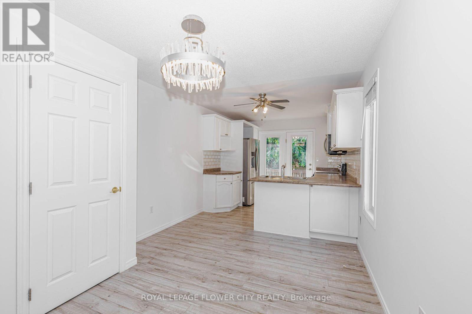 47 Queensway Drive, Strathroy-Caradoc, Ontario  N7G 4M2 - Photo 14 - X13664400