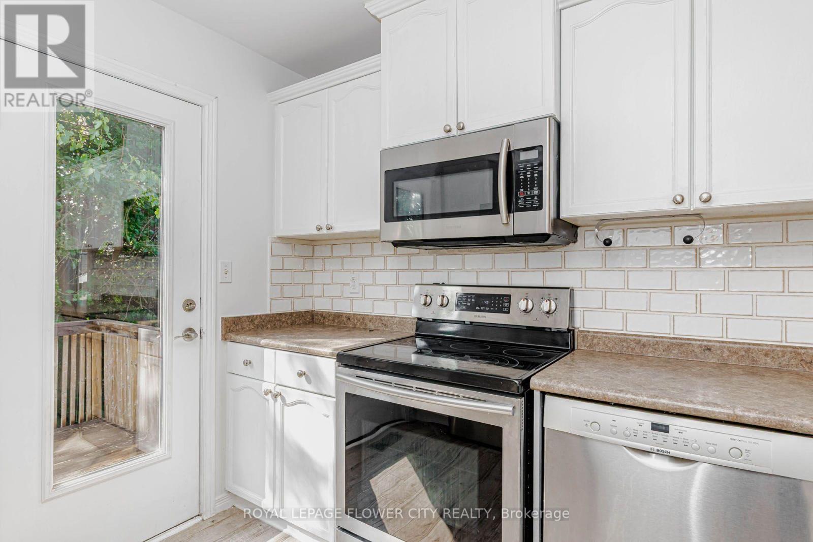 47 Queensway Drive, Strathroy-Caradoc, Ontario  N7G 4M2 - Photo 19 - X13664400