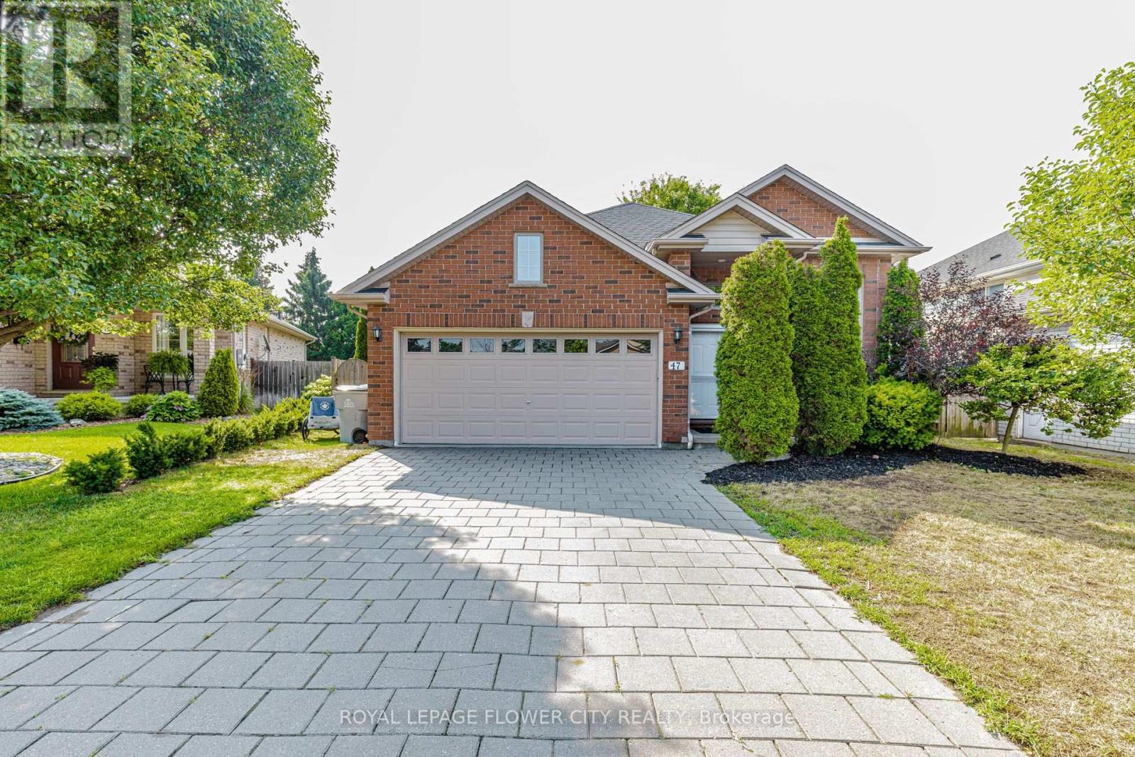 47 Queensway Drive, Strathroy-Caradoc, Ontario  N7G 4M2 - Photo 3 - X13664400