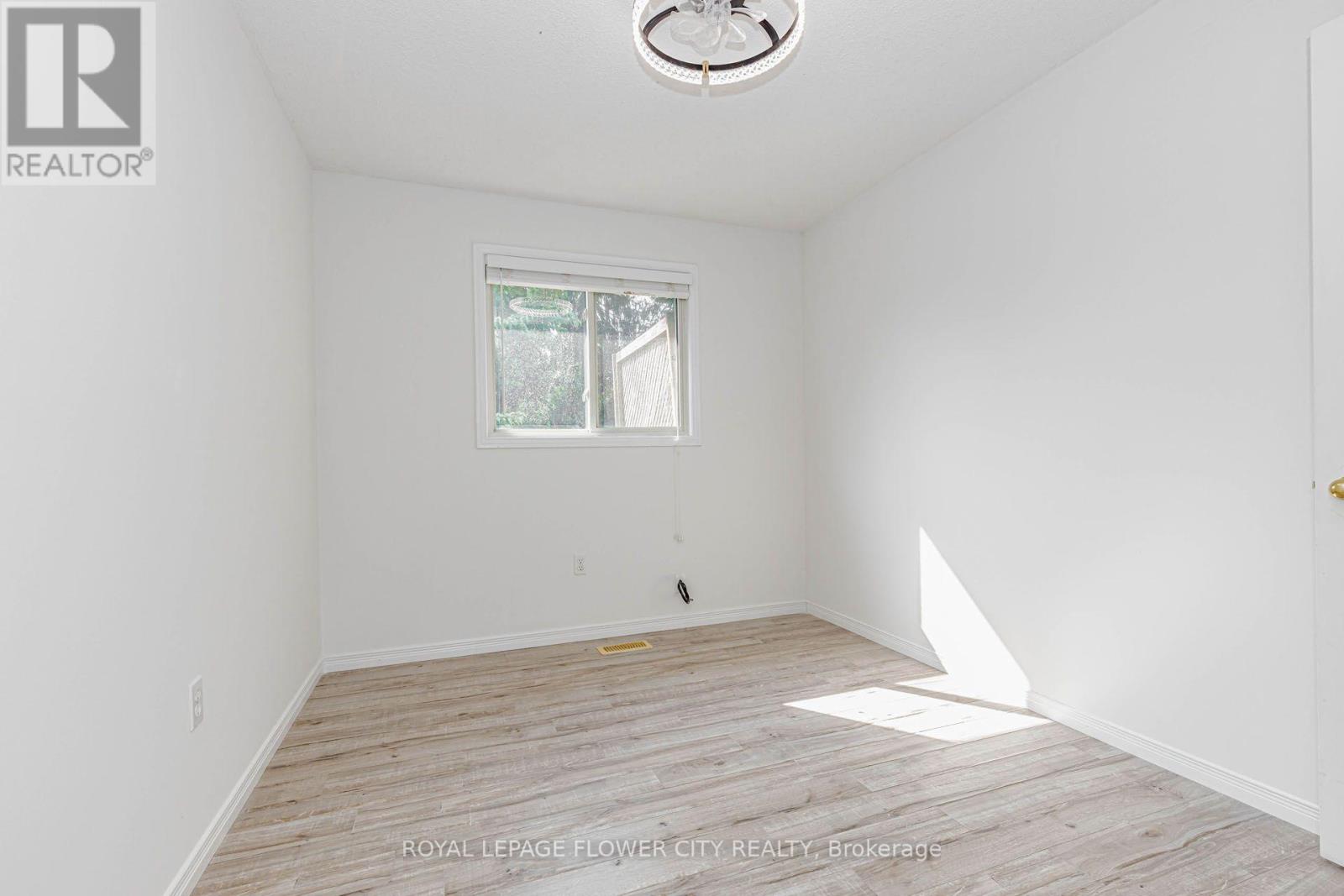 47 Queensway Drive, Strathroy-Caradoc, Ontario  N7G 4M2 - Photo 30 - X13664400