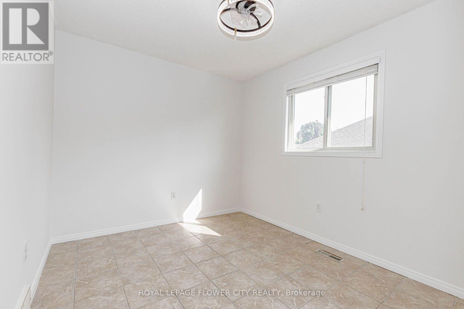 47 Queensway Drive, Strathroy-Caradoc, Ontario  N7G 4M2 - Photo 35 - X13664400