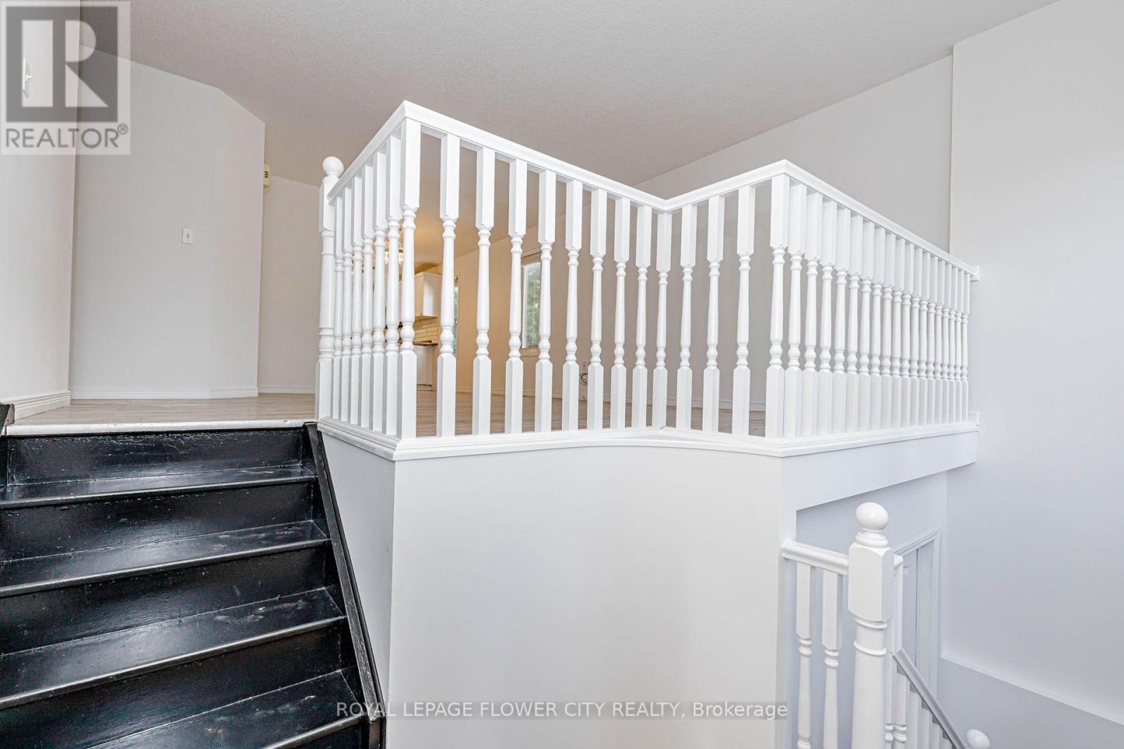 47 Queensway Drive, Strathroy-Caradoc, Ontario  N7G 4M2 - Photo 6 - X13664400