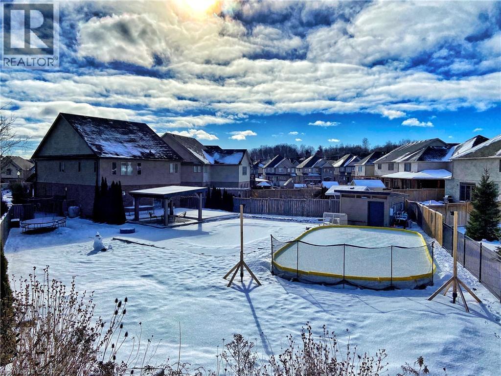 913 Valebrook Court, Kitchener, Ontario  N2A 0E5 - Photo 47 - 40854699