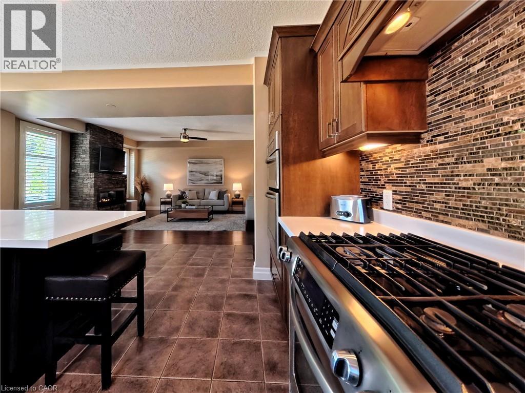 913 Valebrook Court, Kitchener, Ontario  N2A 0E5 - Photo 11 - 40854699