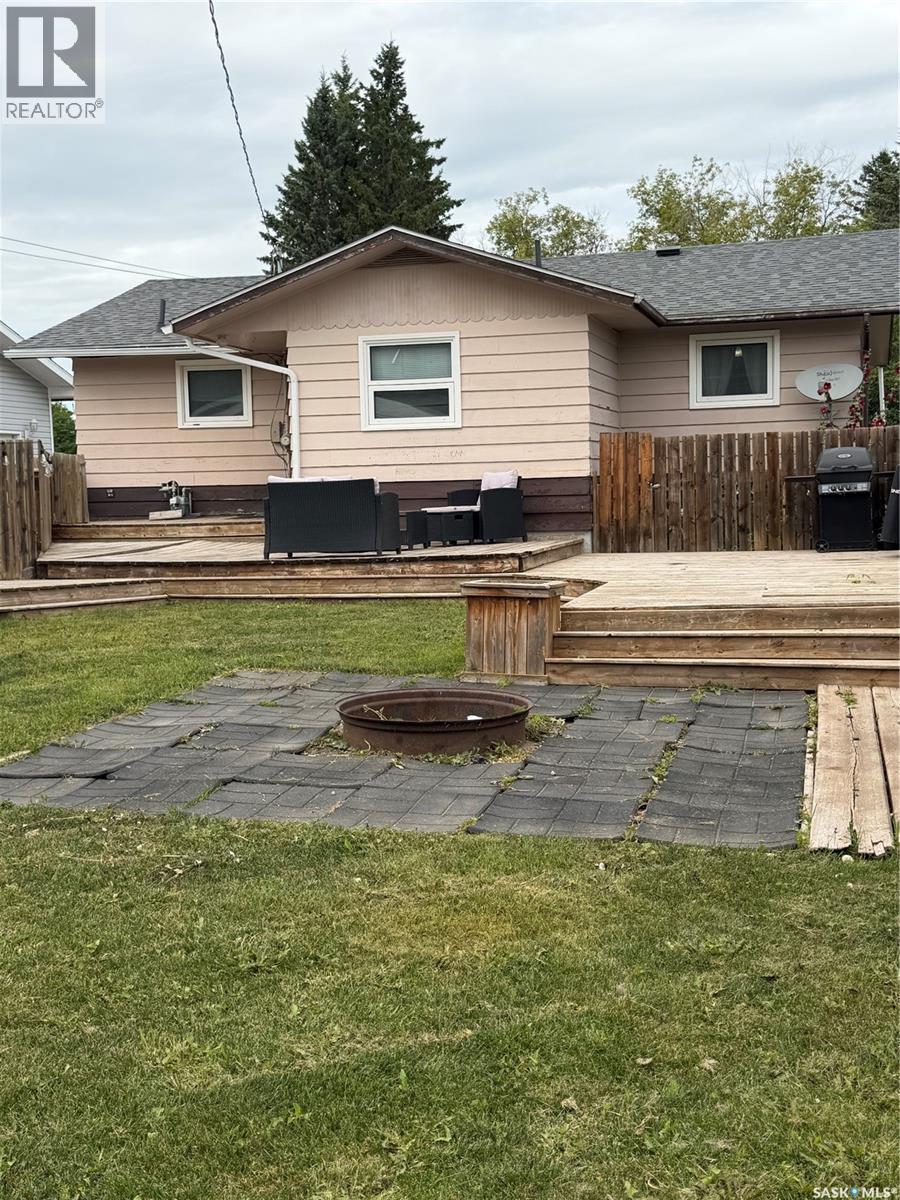 121 Pine Street, Porcupine Plain, Saskatchewan  S0E 1H0 - Photo 1 - SK045207