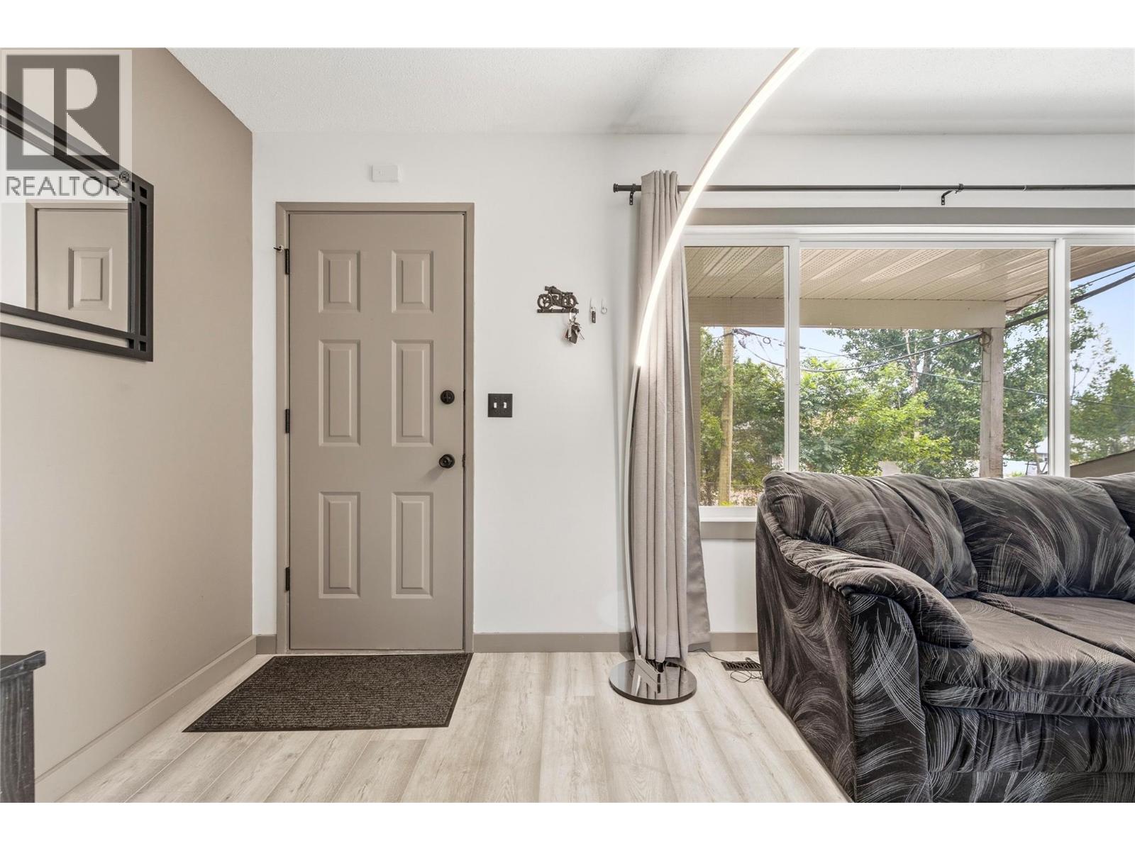 3807 32 Avenue Unit# 7, Vernon, British Columbia  V1T 2N2 - Photo 5 - 10397257