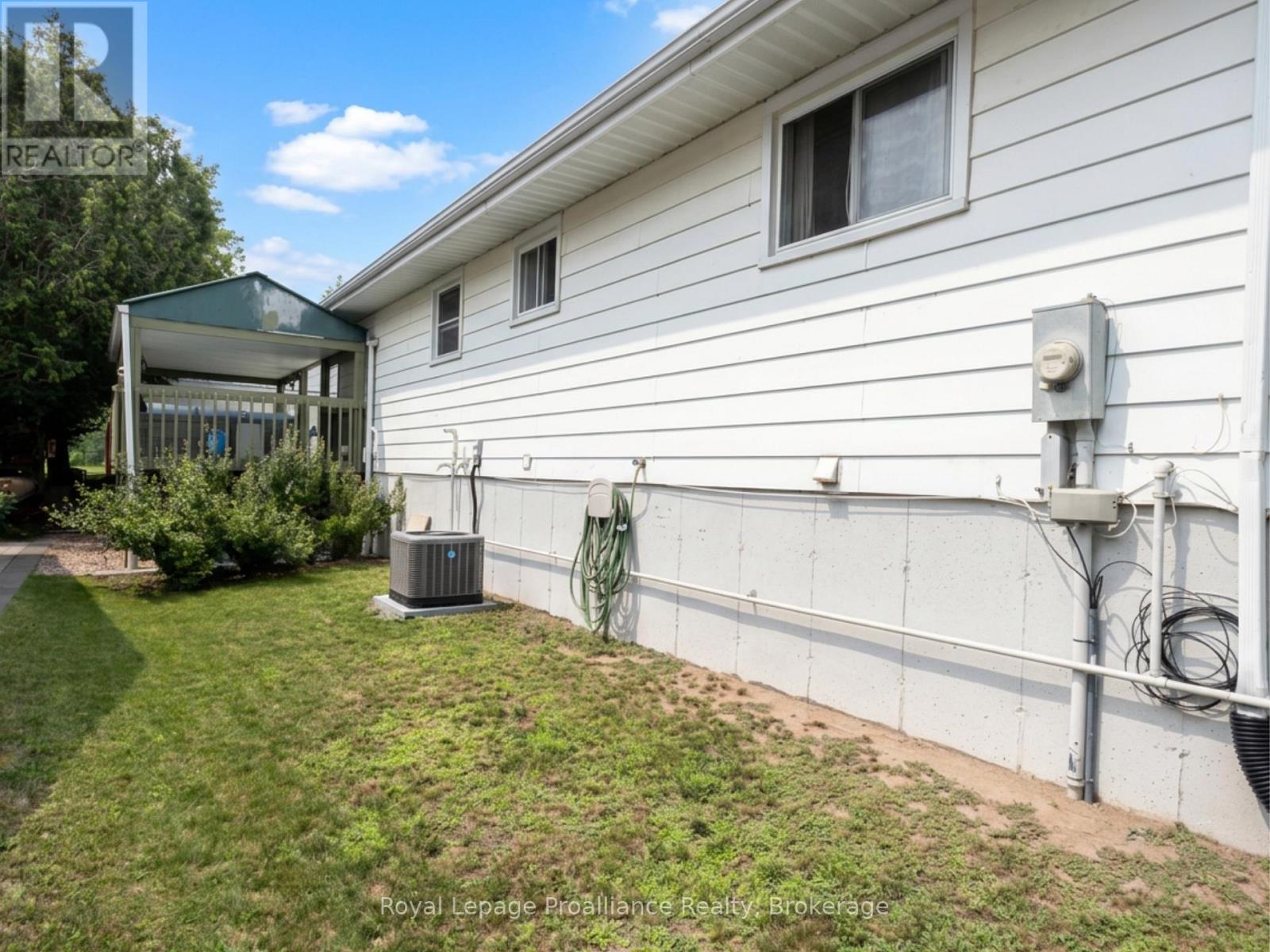 115 Nicholas Street, Quinte West, Ontario  K8V 6E8 - Photo 30 - X13663162
