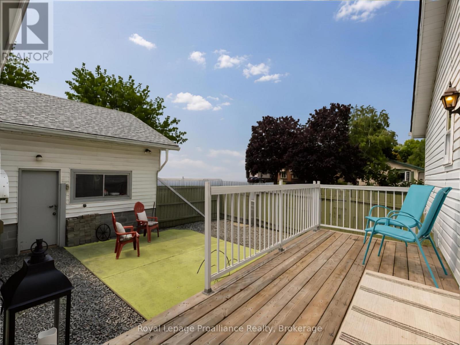 115 Nicholas Street, Quinte West, Ontario  K8V 6E8 - Photo 35 - X13663162