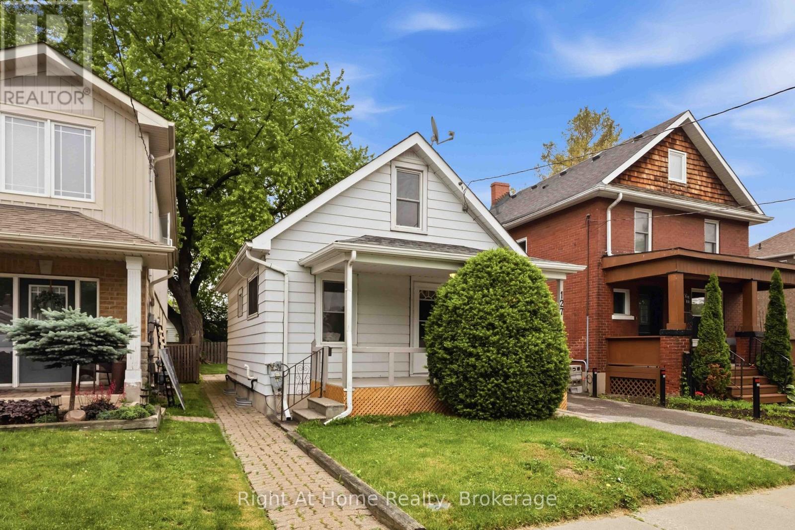 127 Montrave Avenue, Oshawa, Ontario  L1J 4R6 - Photo 2 - E13664430