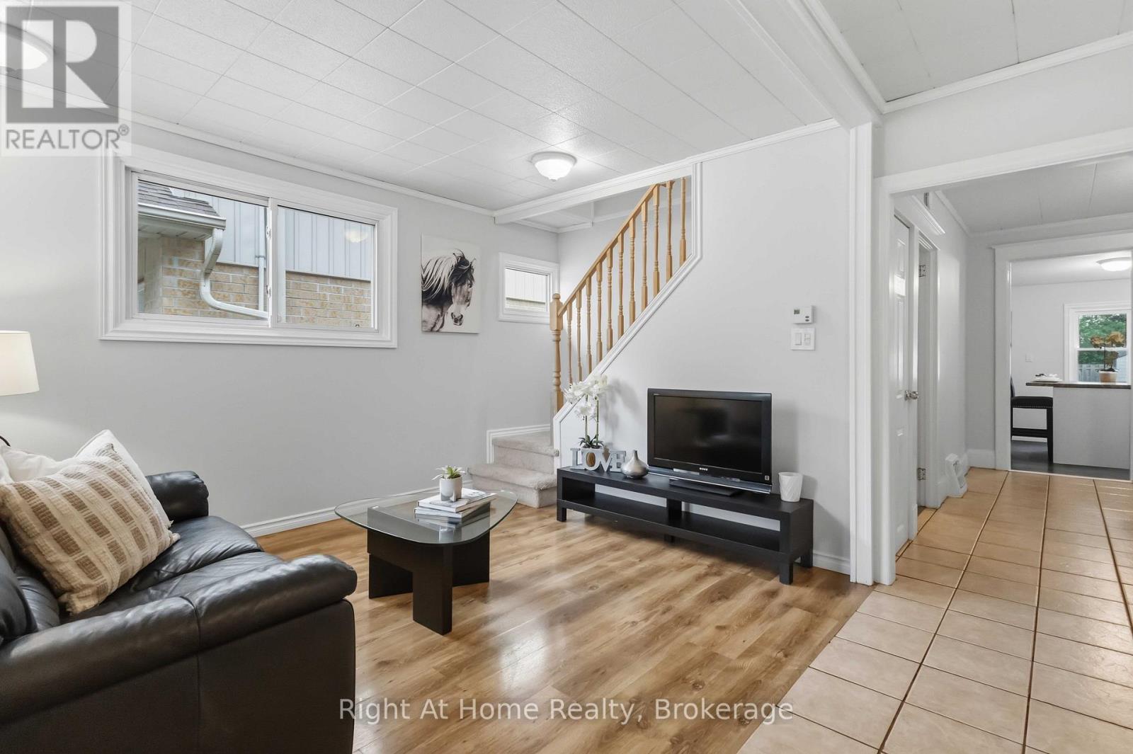 127 Montrave Avenue, Oshawa, Ontario  L1J 4R6 - Photo 7 - E13664430
