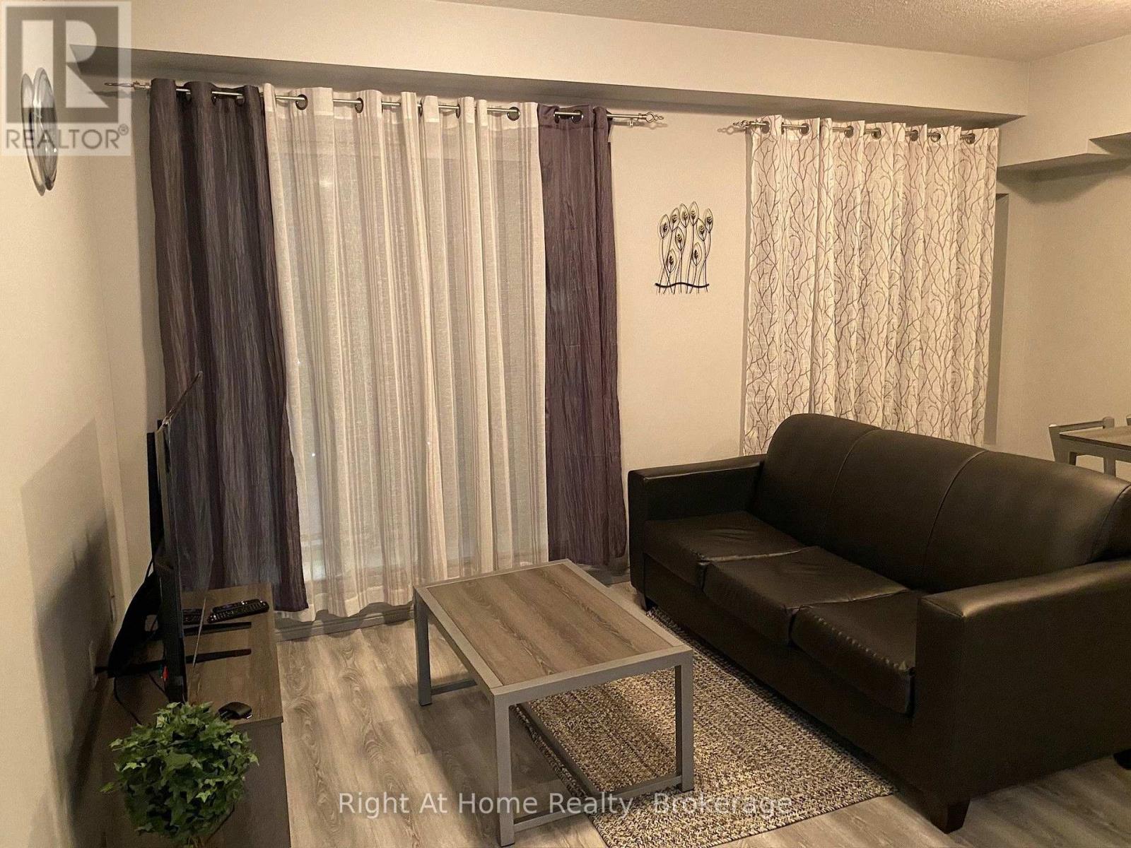 B311 - 275 Larch Street, Waterloo, Ontario  N2L 0J2 - Photo 10 - X13521502