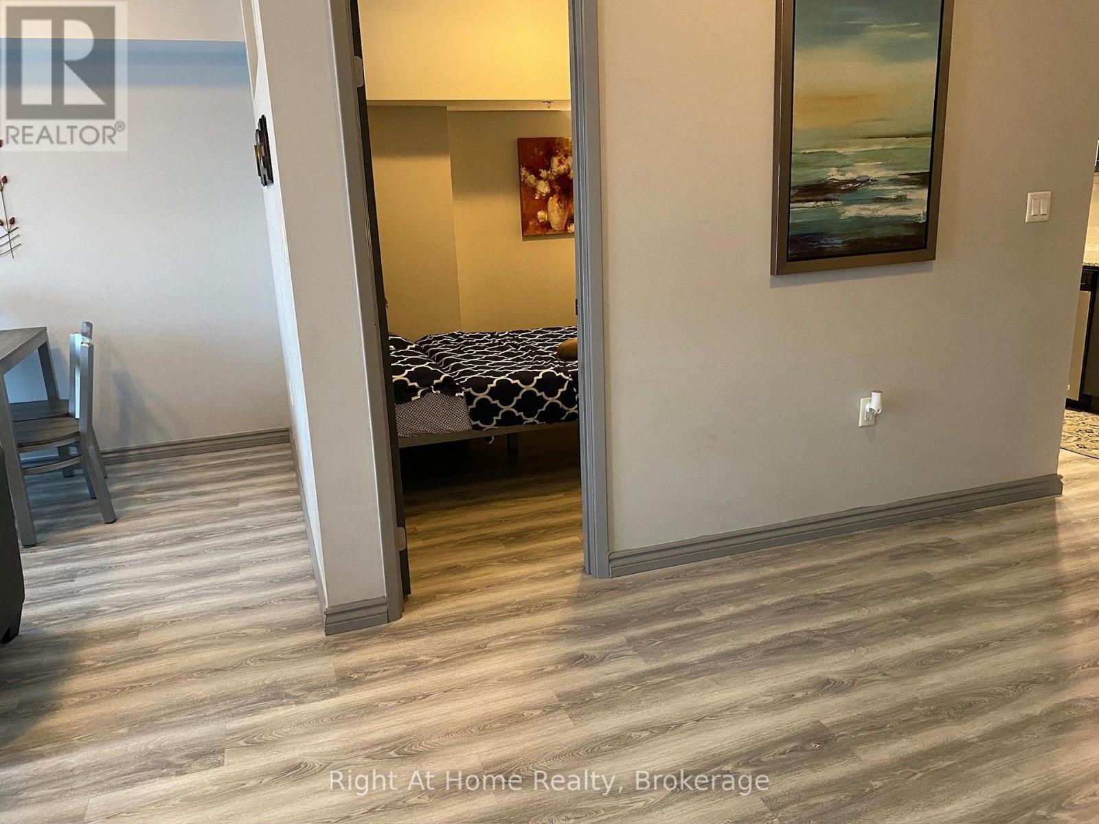 B311 - 275 Larch Street, Waterloo, Ontario  N2L 0J2 - Photo 19 - X13521502
