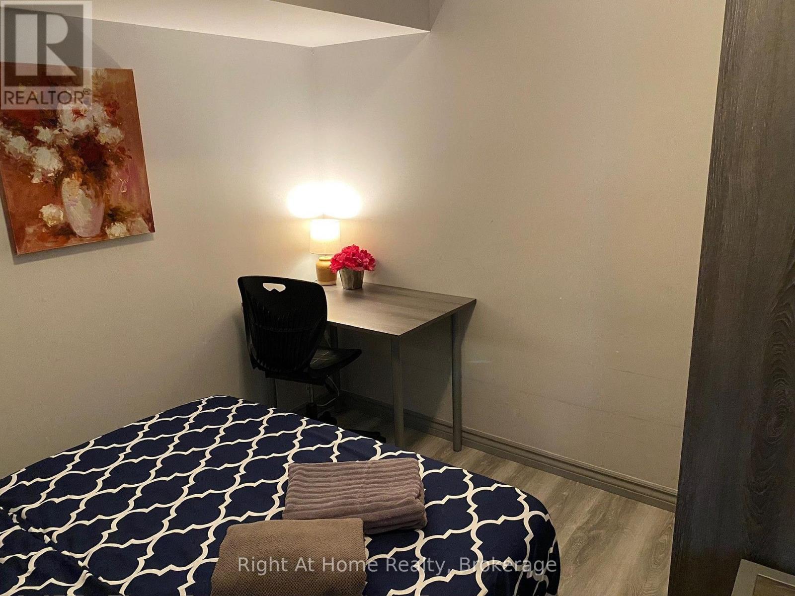 B311 - 275 Larch Street, Waterloo, Ontario  N2L 0J2 - Photo 26 - X13521502