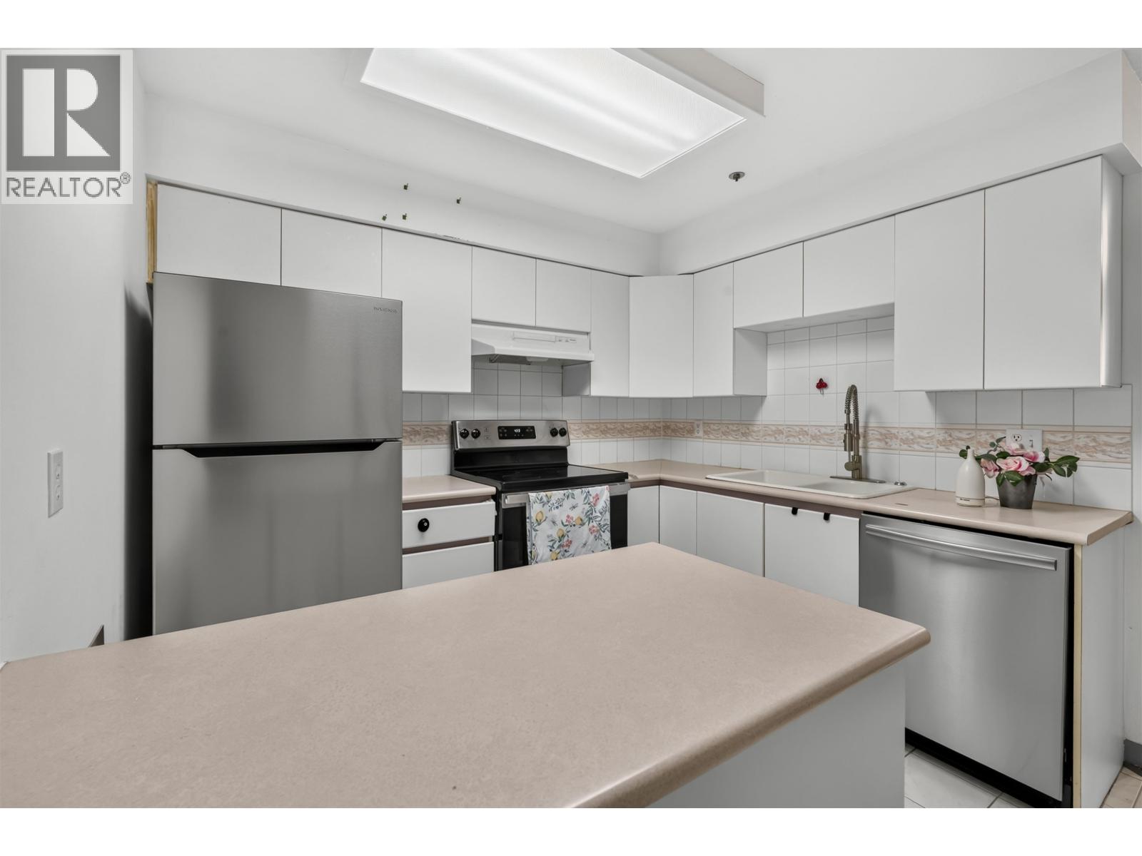 109 5375 Victory Street, Burnaby, British Columbia  V5J 1T2 - Photo 11 - R3154490
