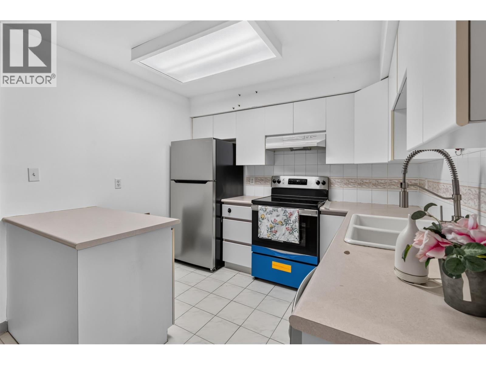 109 5375 Victory Street, Burnaby, British Columbia  V5J 1T2 - Photo 4 - R3154490