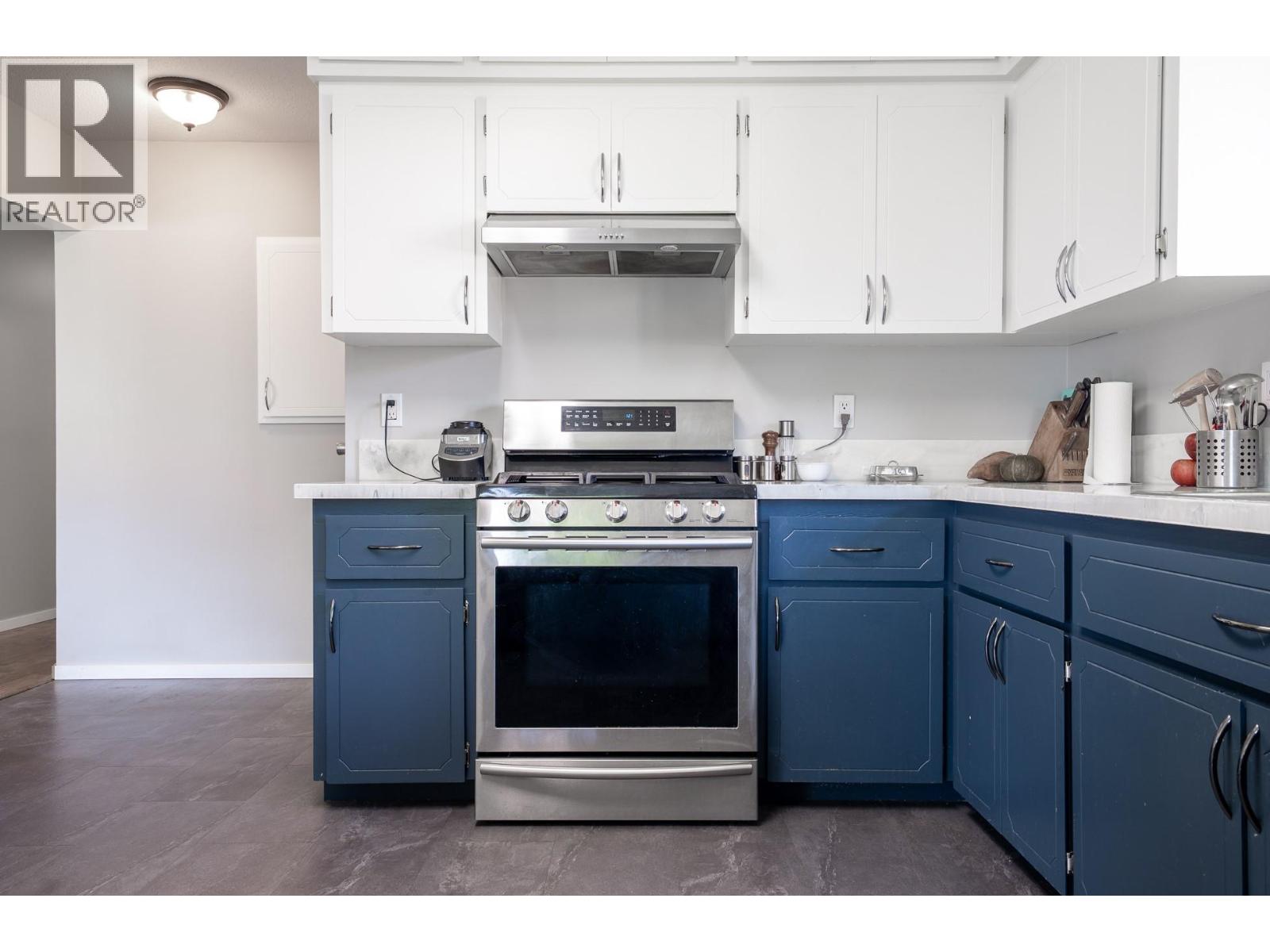 6055 Darcy Road, Grand Forks, British Columbia  V0H 1H4 - Photo 19 - 10395851