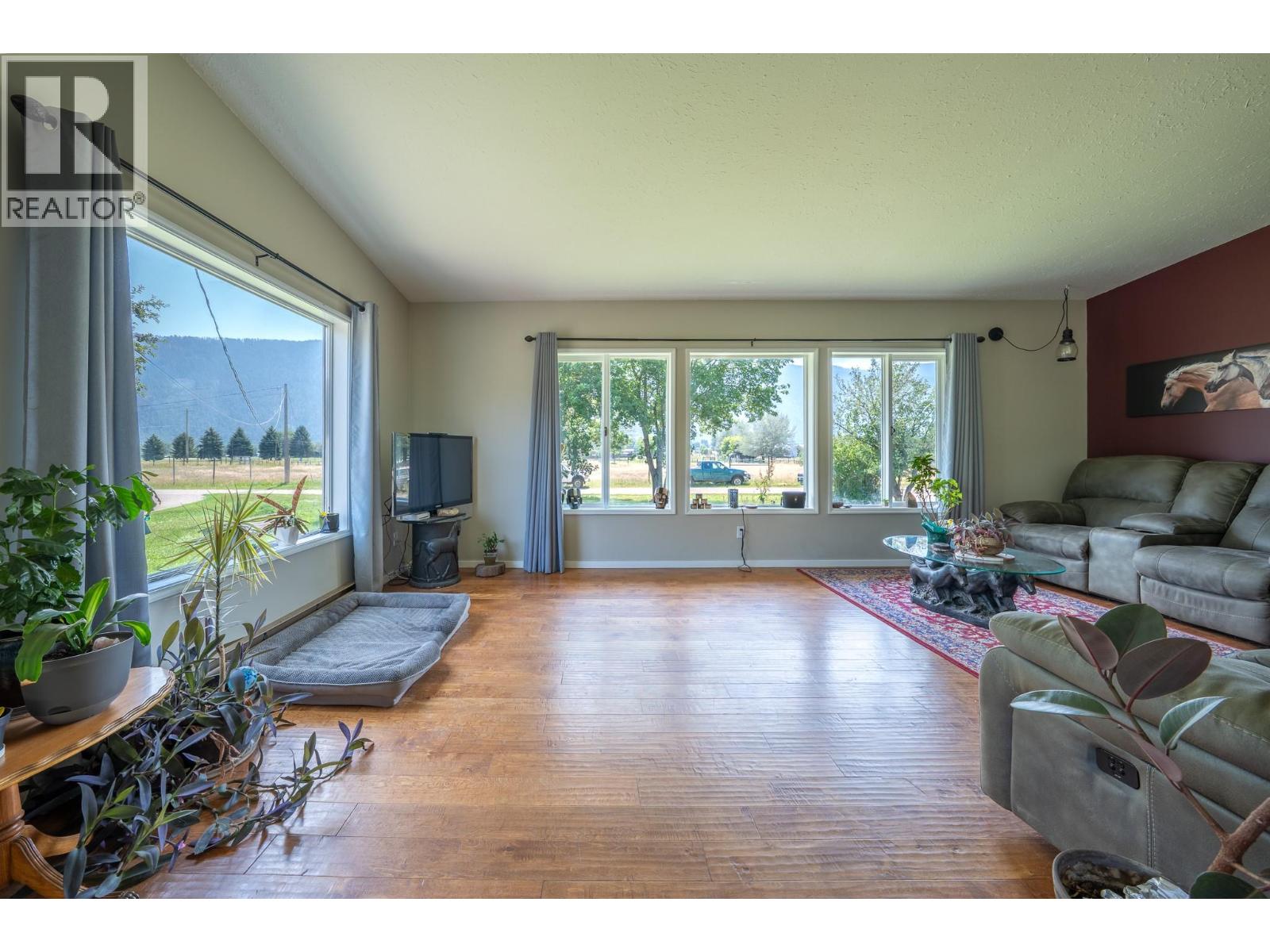 6055 Darcy Road, Grand Forks, British Columbia  V0H 1H4 - Photo 26 - 10395851
