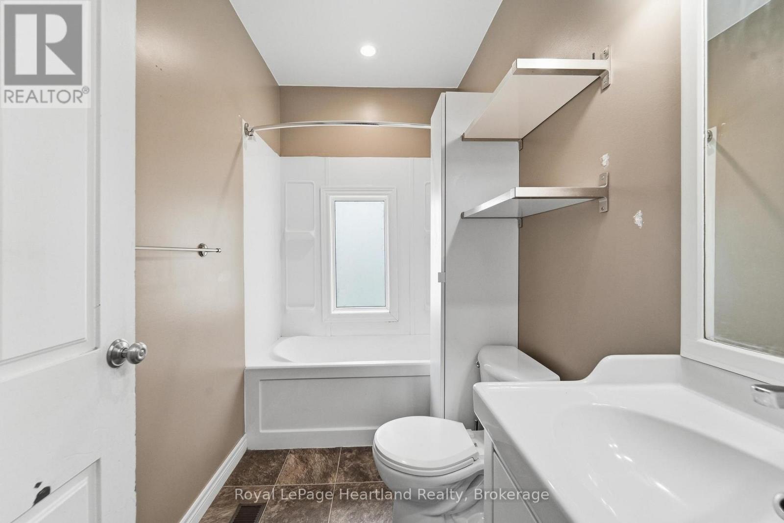 82155 London Road, Central Huron, Ontario  N0M 2H0 - Photo 17 - X13664502