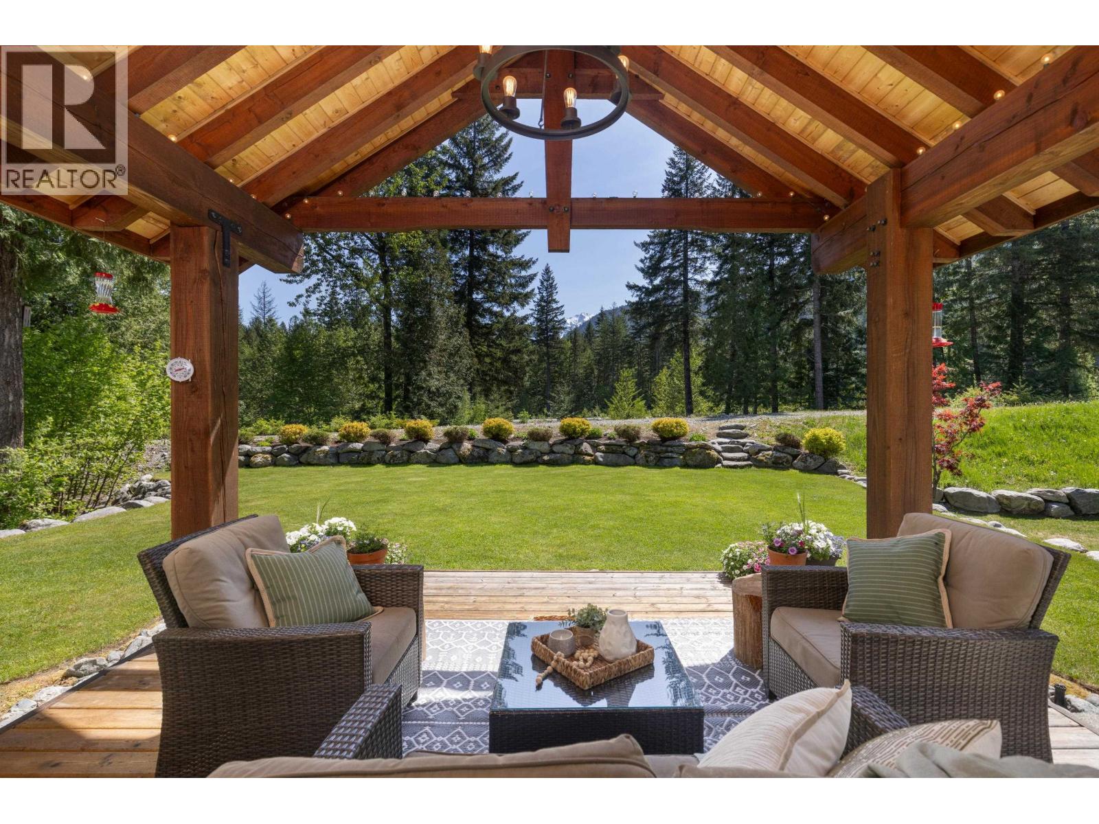 1044 Cedar Grove Lane, Pemberton, British Columbia  V0N 2L2 - Photo 15 - R3122974