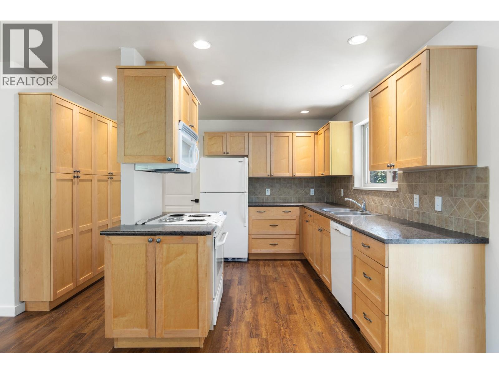 1044 Cedar Grove Lane, Pemberton, British Columbia  V0N 2L2 - Photo 34 - R3122974