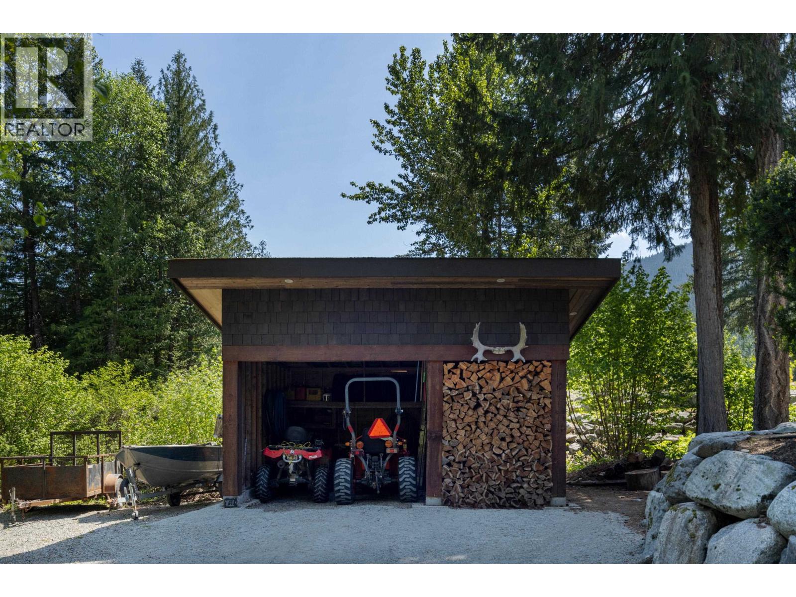 1044 Cedar Grove Lane, Pemberton, British Columbia  V0N 2L2 - Photo 38 - R3122974
