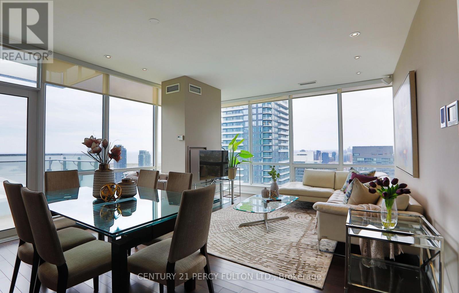 4002 - 80 John Street, Toronto, Ontario  M5V 3X4 - Photo 1 - C13664522