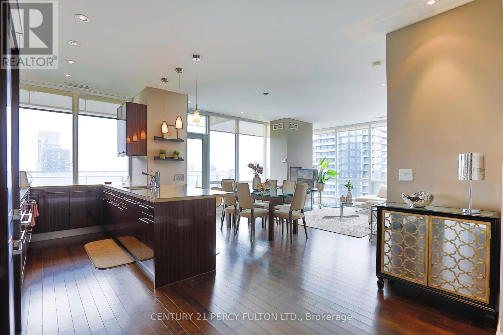 4002 - 80 John Street, Toronto, Ontario  M5V 3X4 - Photo 2 - C13664522