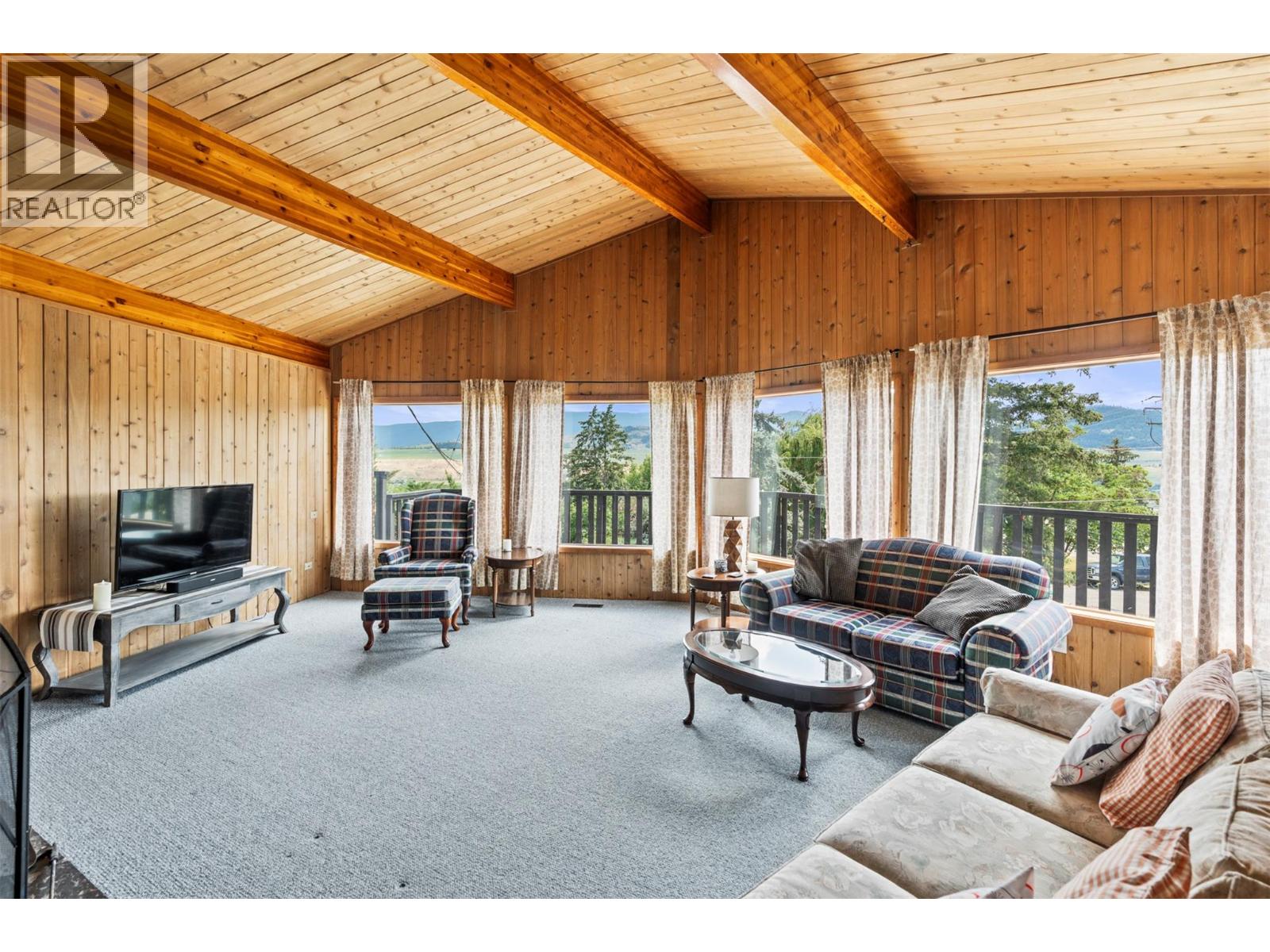 6451 Southwind Road, Vernon, British Columbia  V1H 1B7 - Photo 14 - 10392527
